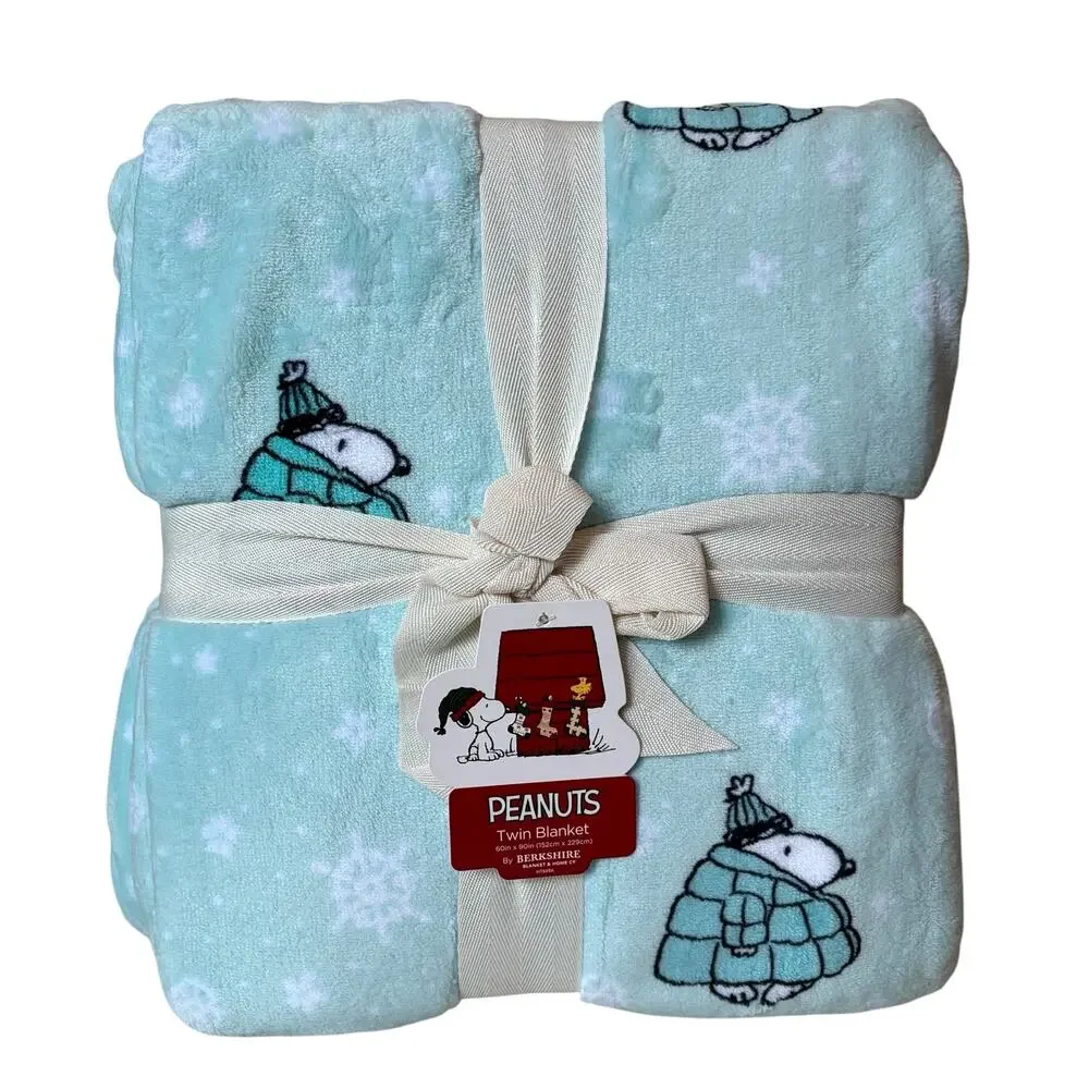 PEANUTS Snoopy TWIN Throw Blanket 60”x90” Christmas Puffer Jacket Blue